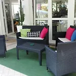 Sandra Hotel 3*