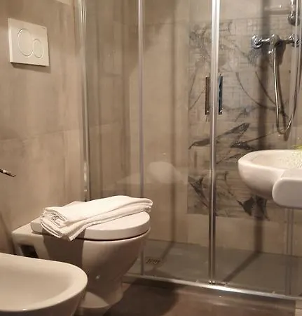 Sandra Hotel 3*