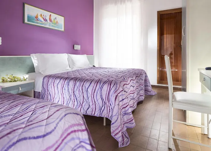 Hotel Sandra 3*